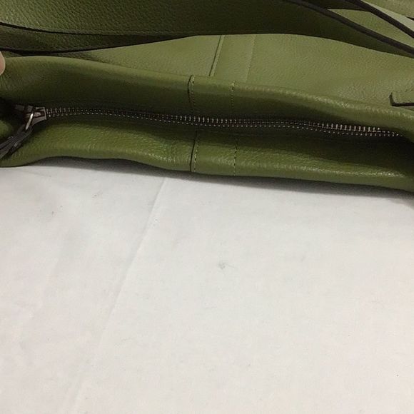 Coach Rare Green Leather Shoulder Crossbody Bag Good PreOwned Condition - Picture 12 of 13